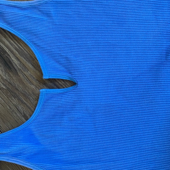 Blue Ribbed Crop Top - Picture 4 of 4